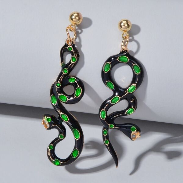 

Serpentine Design Drop Earrings, Black