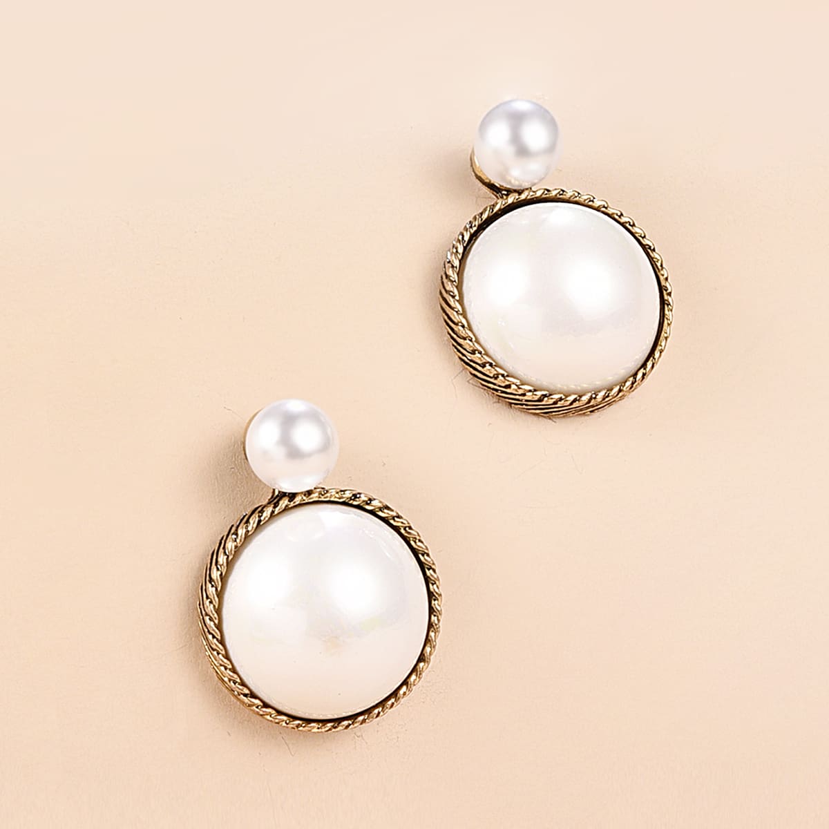 

Faux Pearl Decor Drop Earrings, White