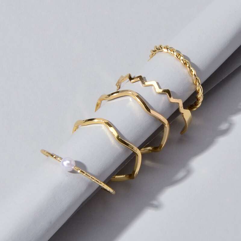 

5pcs Structured Metal Ring, Gold