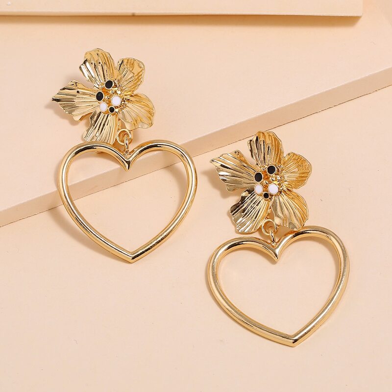 

Flower Heart Earrings, Gold
