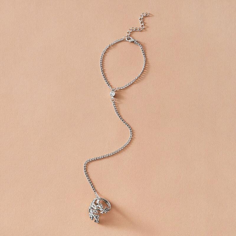

Rhinestone Finger Ring Bracelet, Silver