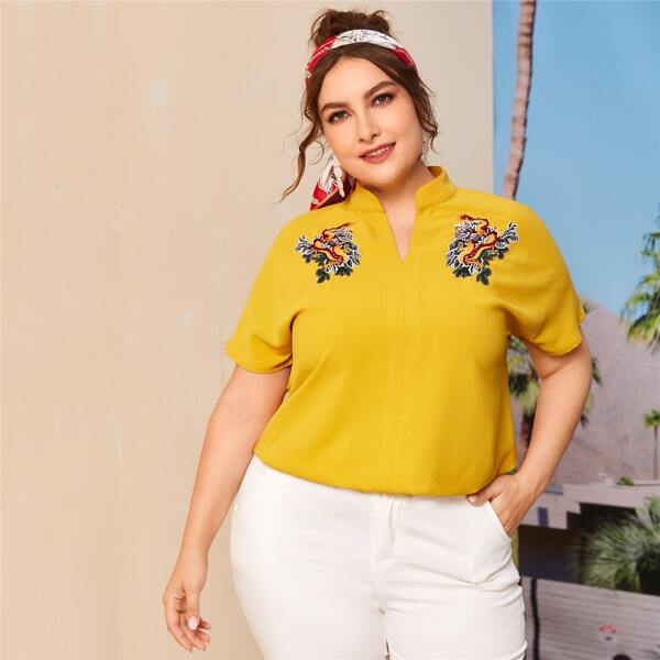 

Plus Notched Neck Dragon Embroidery Blouse, Yellow