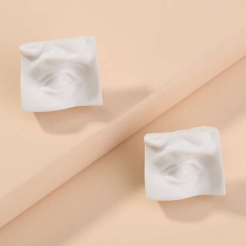 

Structured Stud Earrings, White