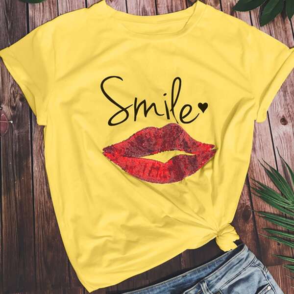 

Contrast Sequin Lips And Letter Graphic Tee, Yellow