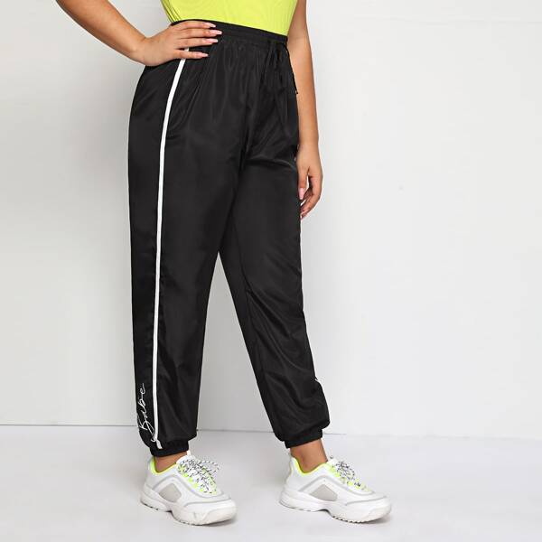 

Plus Drawstring Waist Striped Tape Letter Graphic Pants, Black