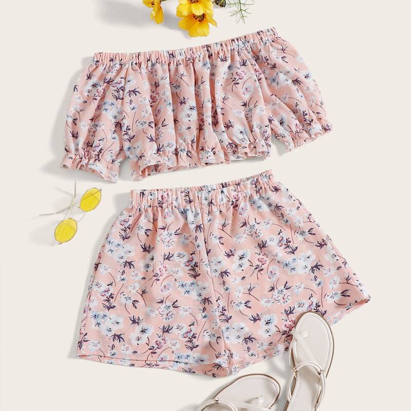 

Floral Off Shoulder Crop Top & Shorts, Pink