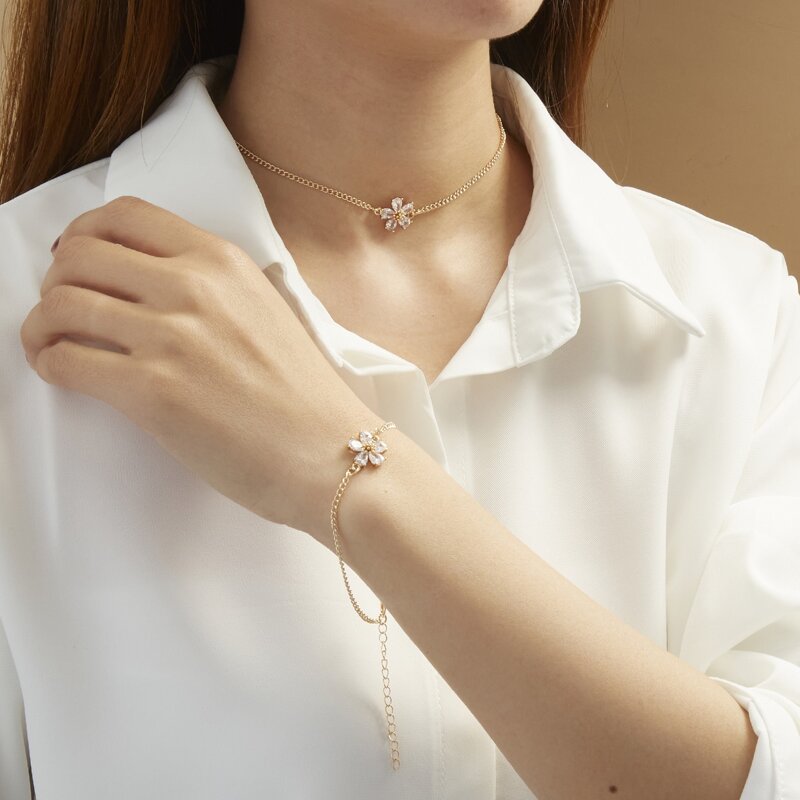 

2pcs Flower Decor Choker & Bracelet Set, Gold