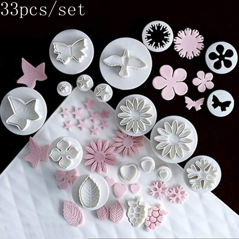 

33pcs Biscuit Mold Set, White