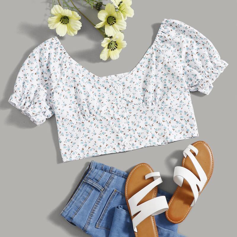 

Ditsy Floral Button Front Crop Top, White
