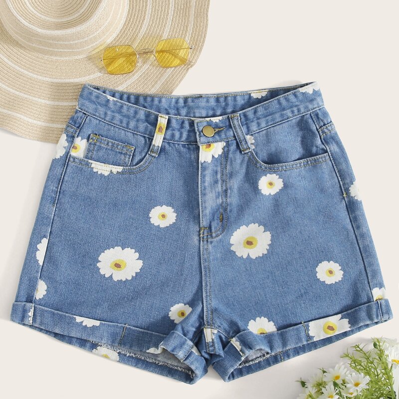 

Daisy Print Rolled Hem Denim Shorts, Blue