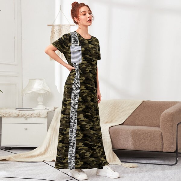 

Flap Pocket Graphic Camo Dress, Multicolor