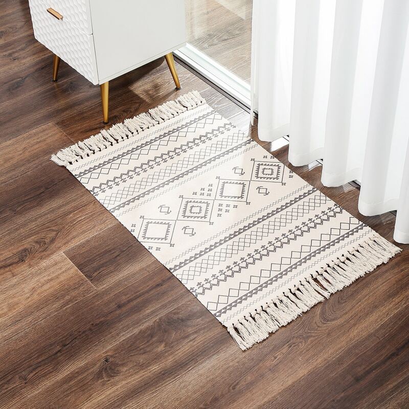 

1pc Tribal Print Tassel Trim Carpet, White
