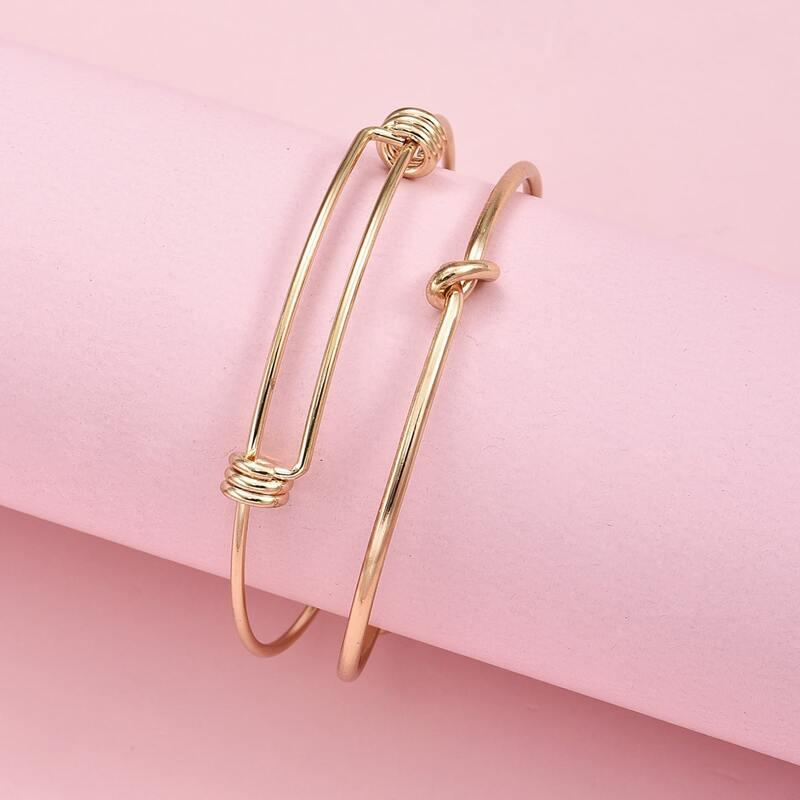 

2pcs Twist Decor Bracelet, Gold