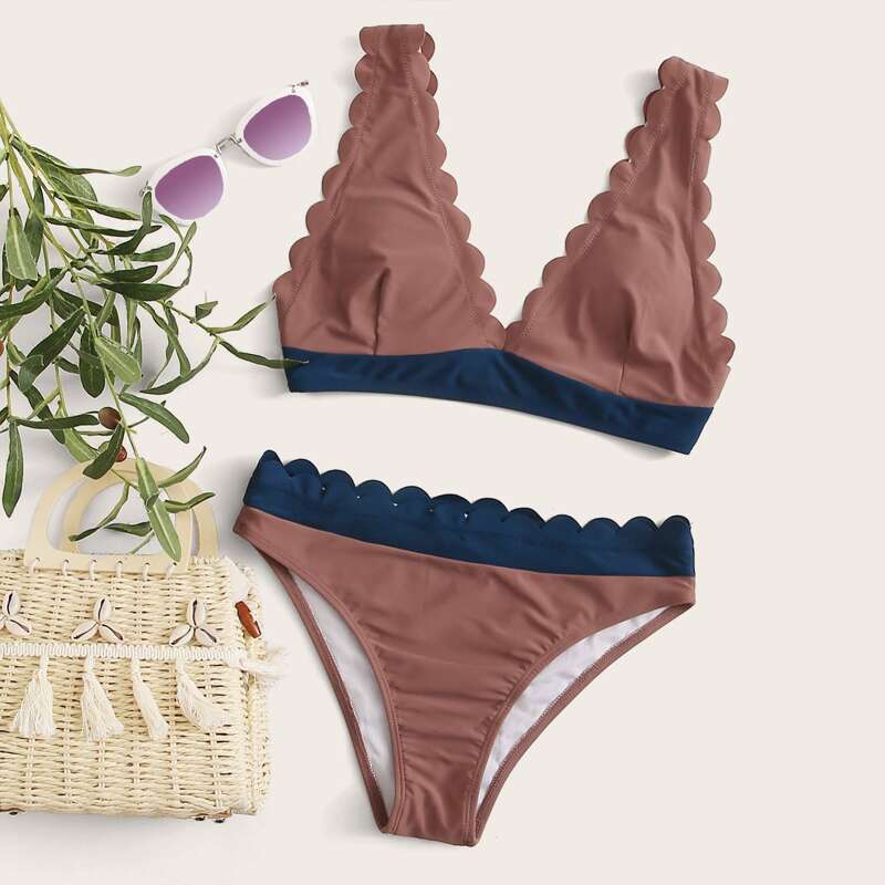 

Colorblock Scallop Trim Bikini Swimsuit, Brown