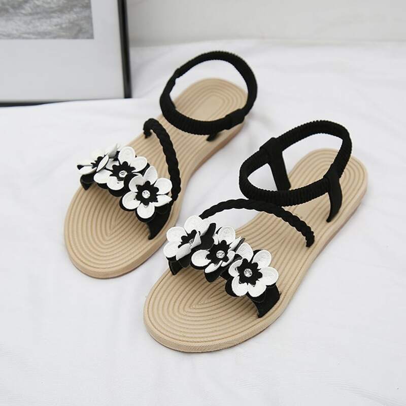 

Floral Appliques Flat Sandals, Black and white