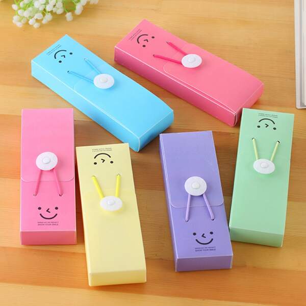 

1pc Smiley Print Random Pencil Case, Multicolor