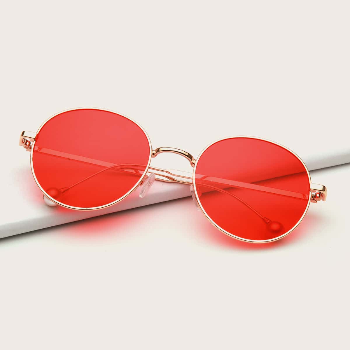

Round Frame Sunglasses