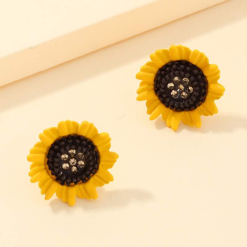 

Flower Shaped Earrings, Multicolor
