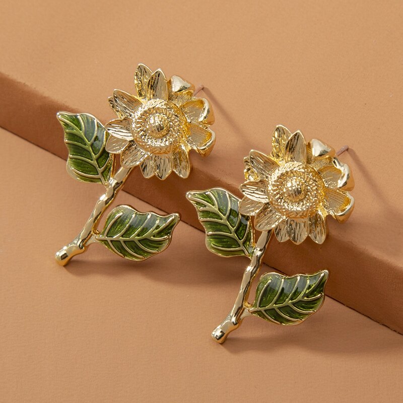

Metal Flower Earrings, Gold