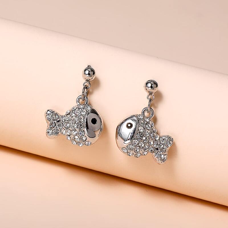 

Rhinestone Engraved Fish Earrings, Silver