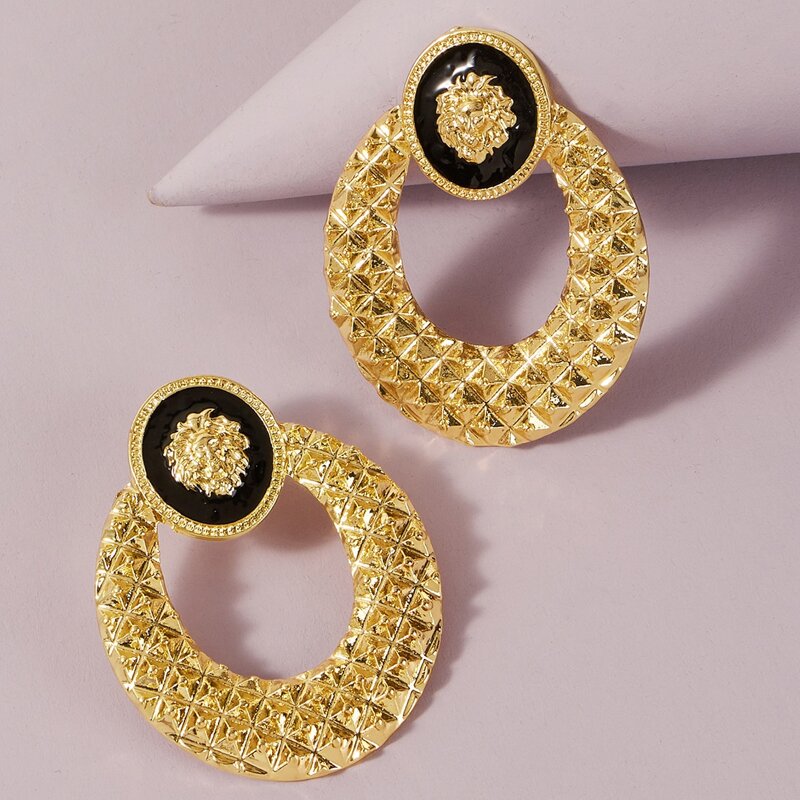 

Lion Head Pattern Earrings, Gold