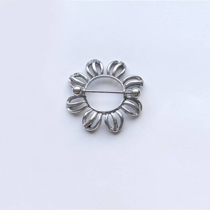 

Guys Flower Design Nose Ring, Silver