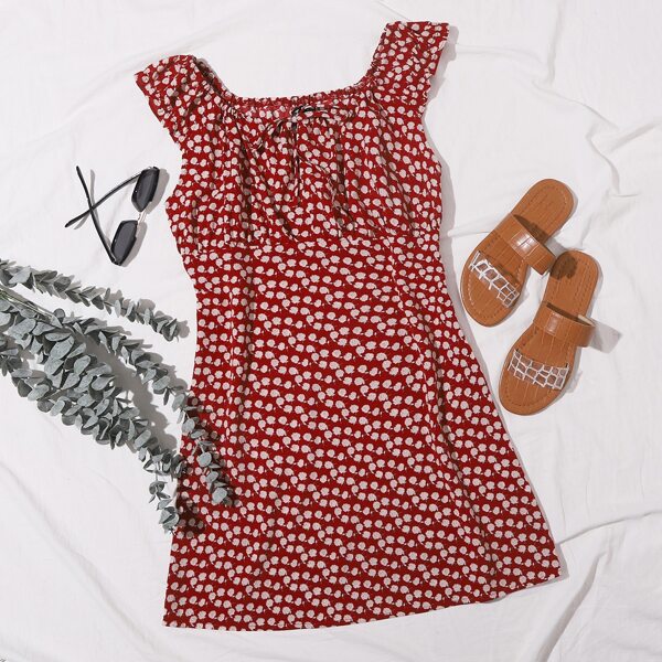 

Tie Front Ditsy Floral Print Dress, Red