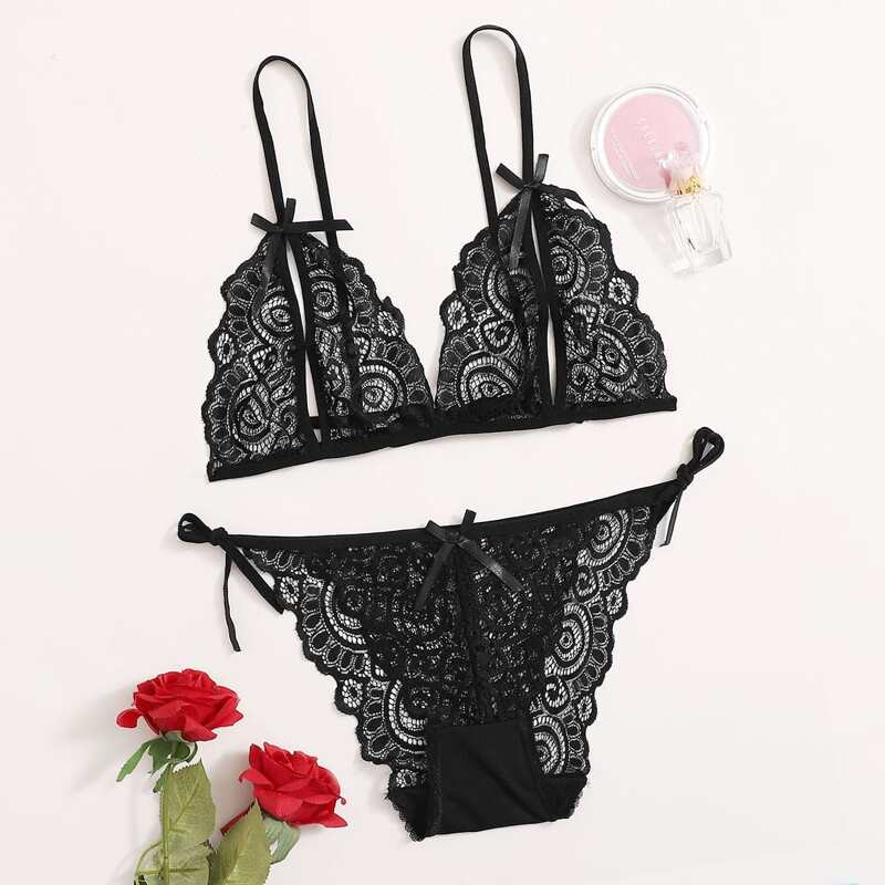 

Scallop Floral Lace Lingerie Set, Black