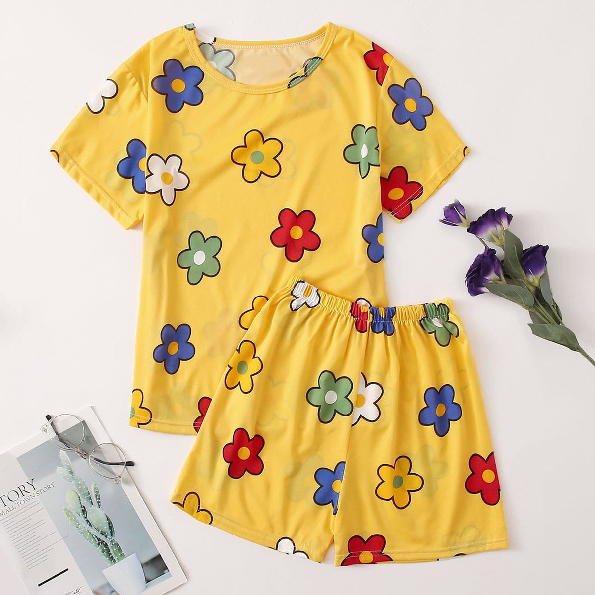 

Floral Tee & Shorts PJ Set, Yellow