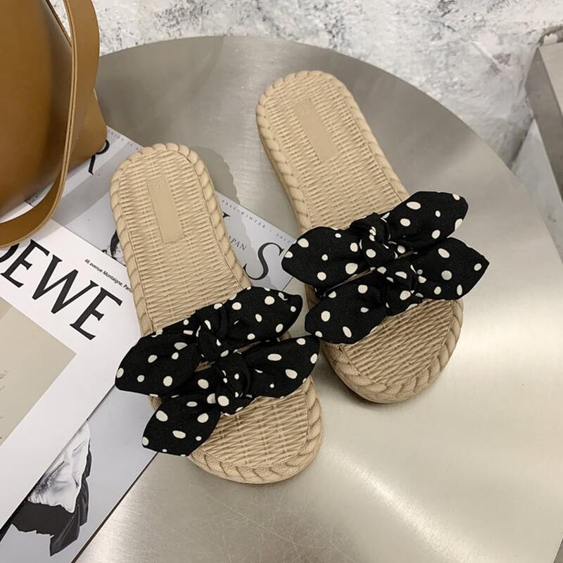 

Double Knot Sliders, Black and white