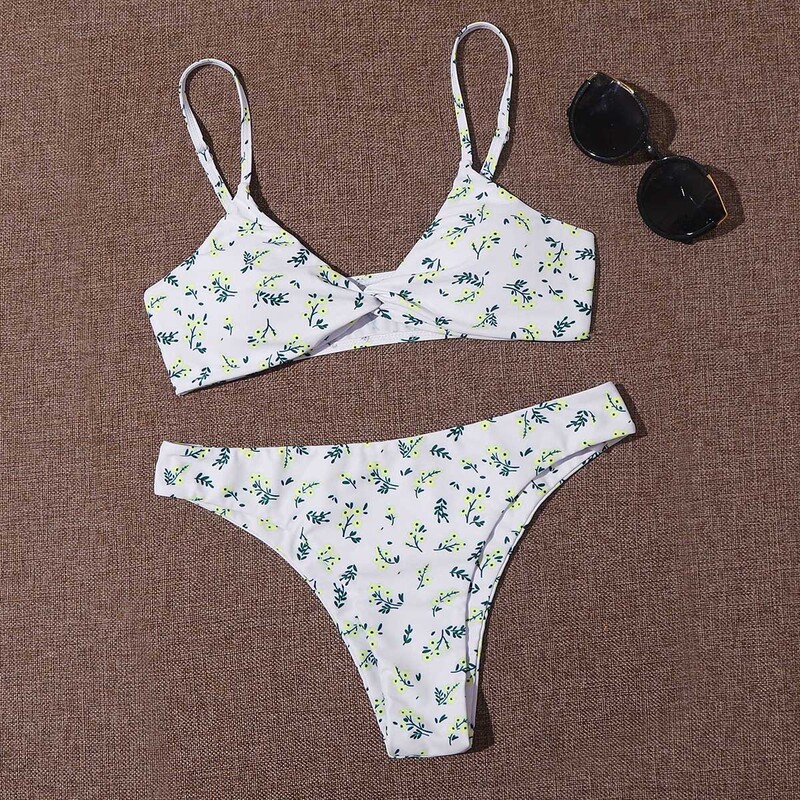 

Ditsy Floral Twist Bikini Swimsuit, White