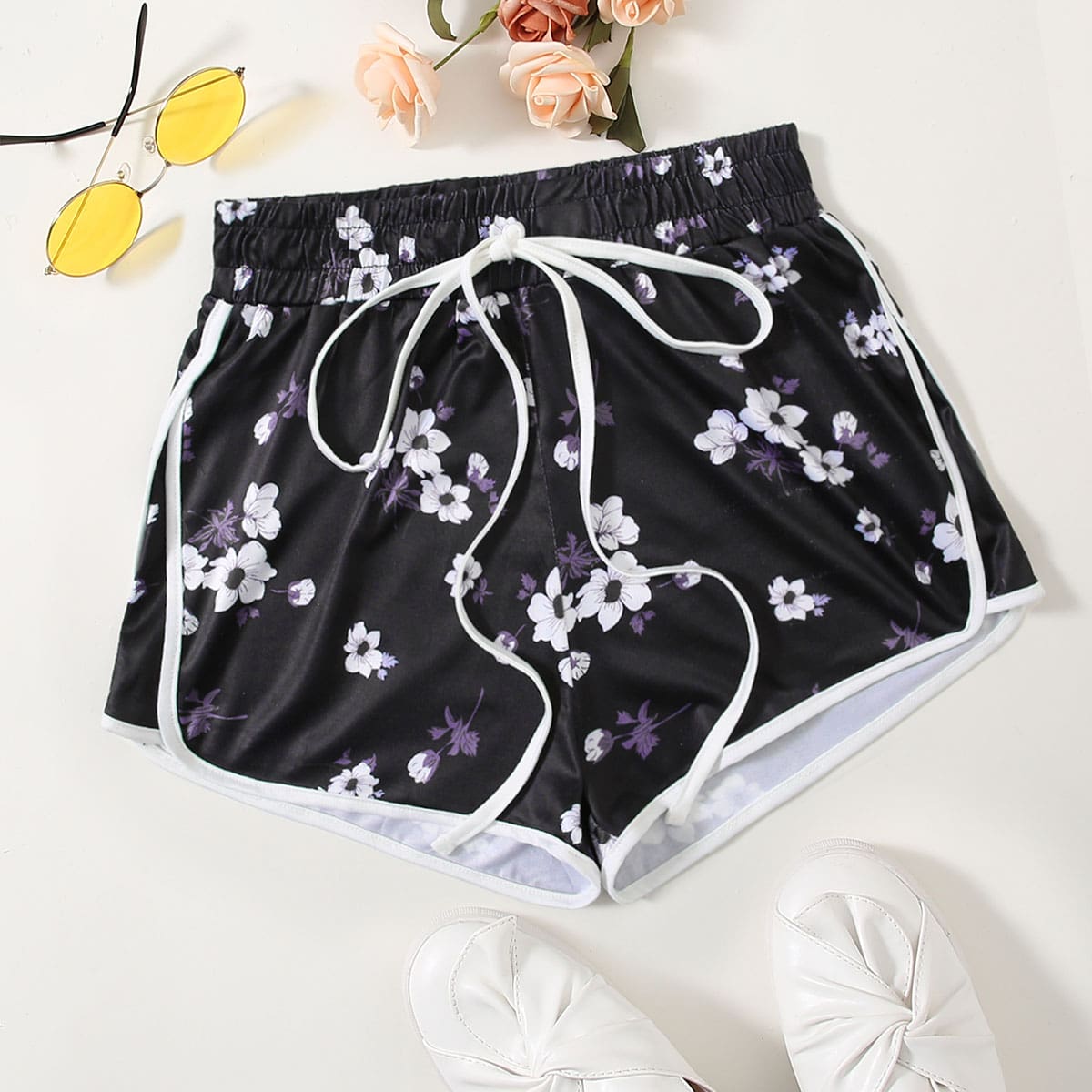 

Floral Tie Front Shorts, Black