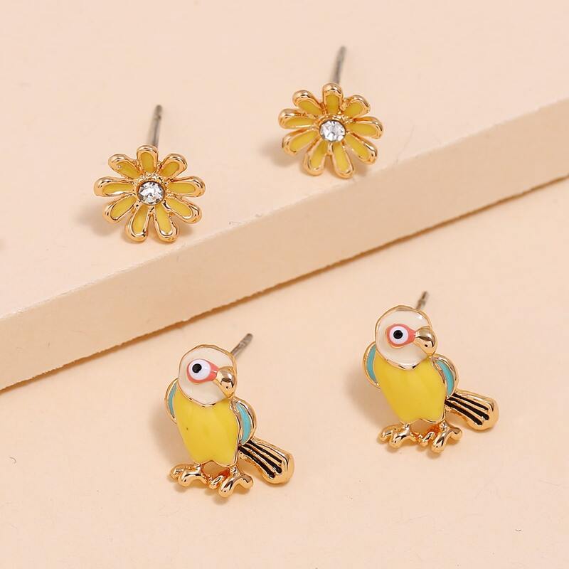 

2pairs Flower Stud Earrings, Yellow