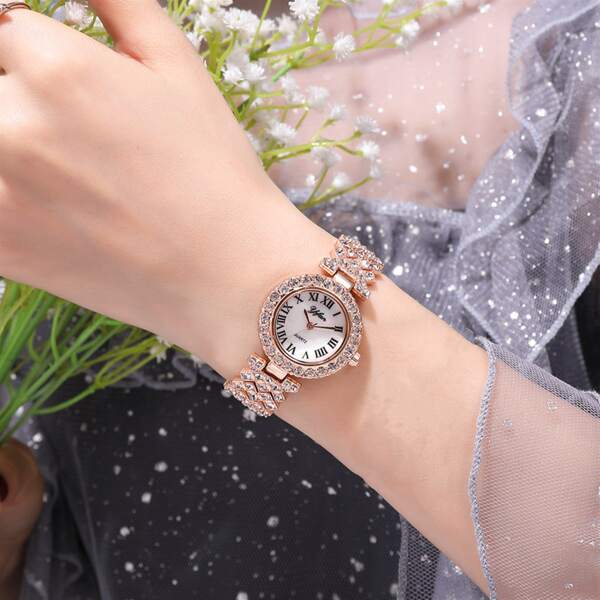

Rhinestone Decor Quartz Watch