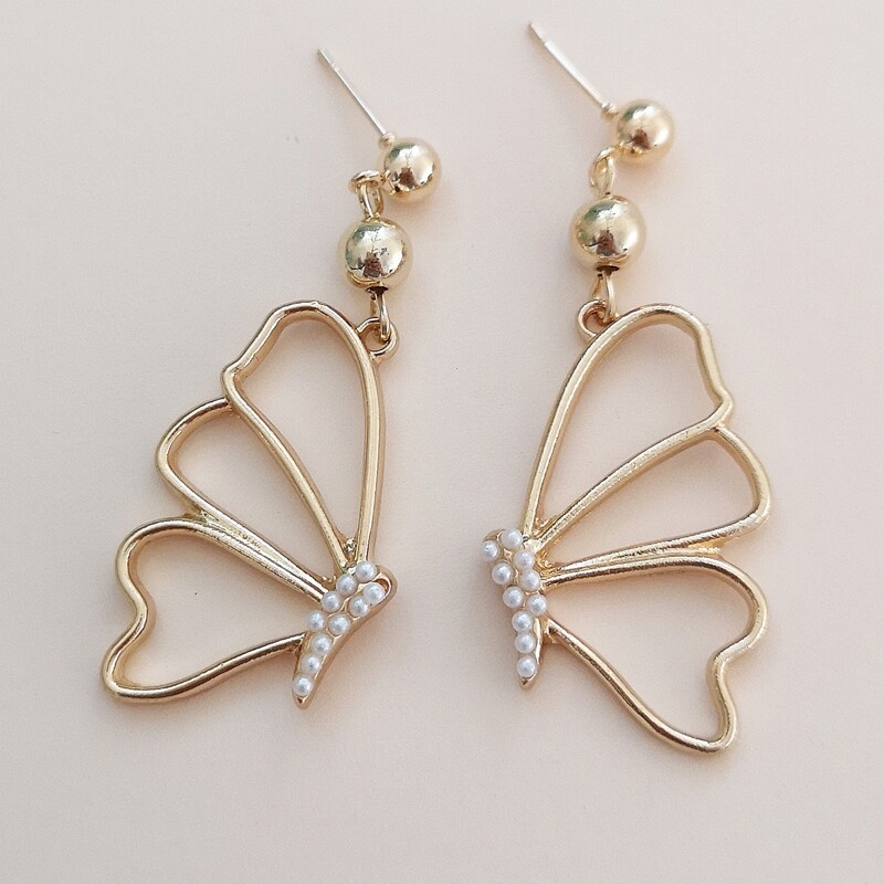 

1pair Faux Pearl Decor Butterfly Charm Drop Earrings, Gold