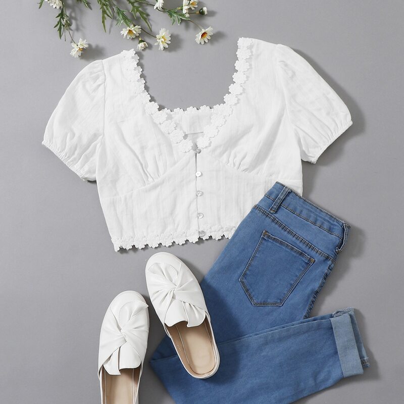 

Flower Trim Button Crop Top, White