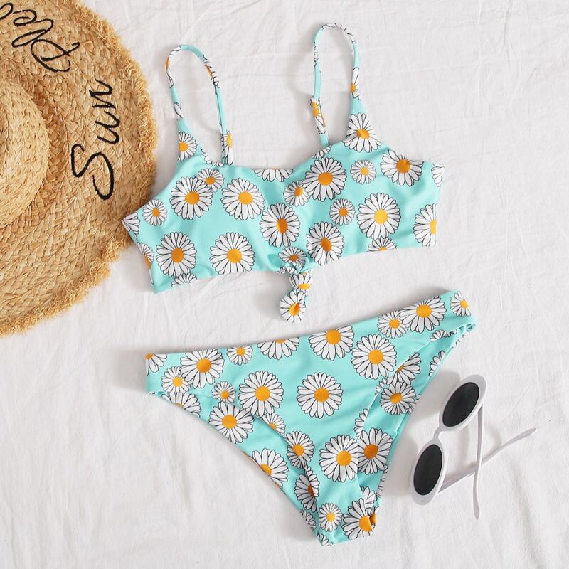

Daisy Floral Knot Hem Bikini Swimsuit, Multicolor