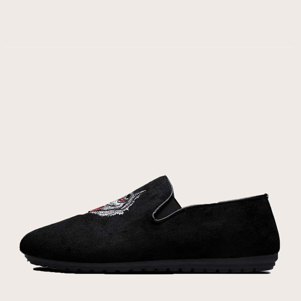 

Men Wolf Embroidered Slip On Loafers, Black