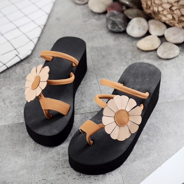 

Floral Applique Toe Post Wedges, Brown
