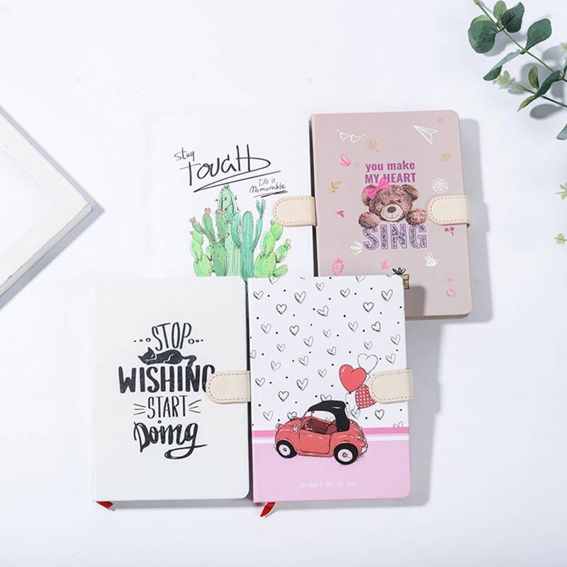 

1pc Cartoon Graphic Cover Buckle Random Notebook, Multicolor
