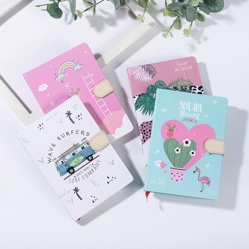 

1pc Cartoon Graphic Cover Buckle Random Notebook, Multicolor