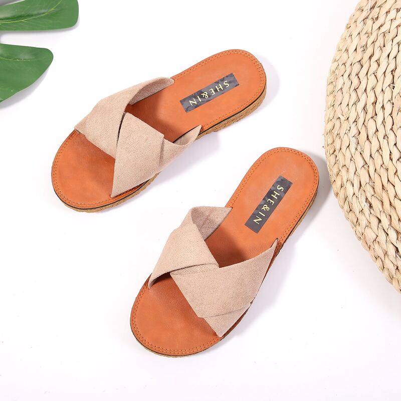 

Wrap Wide Fit Sliders, Beige