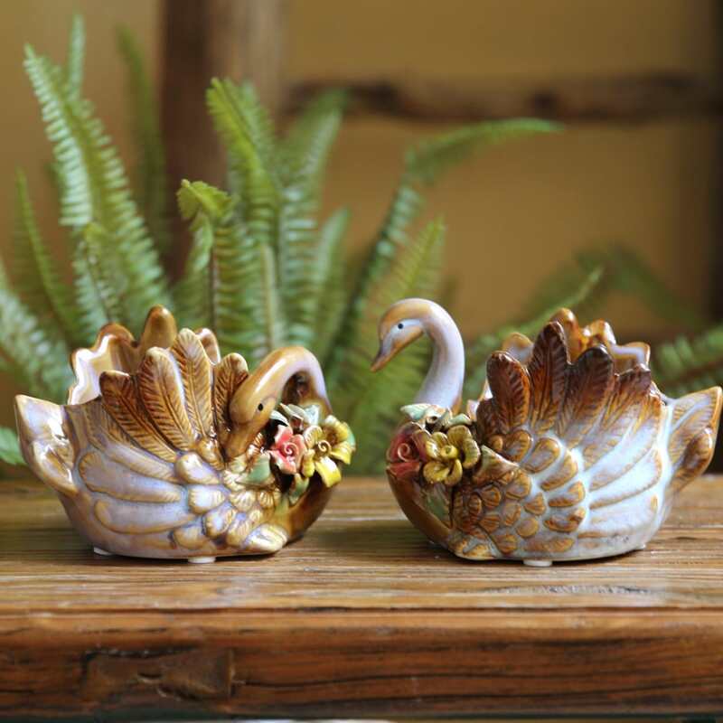 

2pcs Swan Shaped Decorative Object, Multicolor