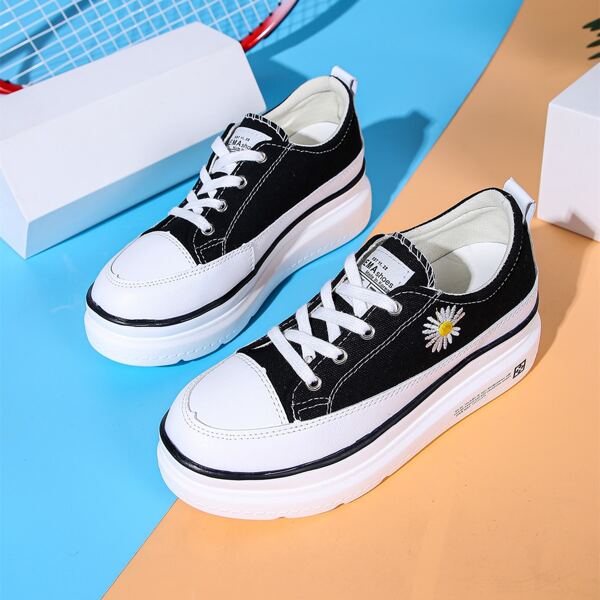 

Lace-up Front Floral Embroidery Canvas Sneakers, Black