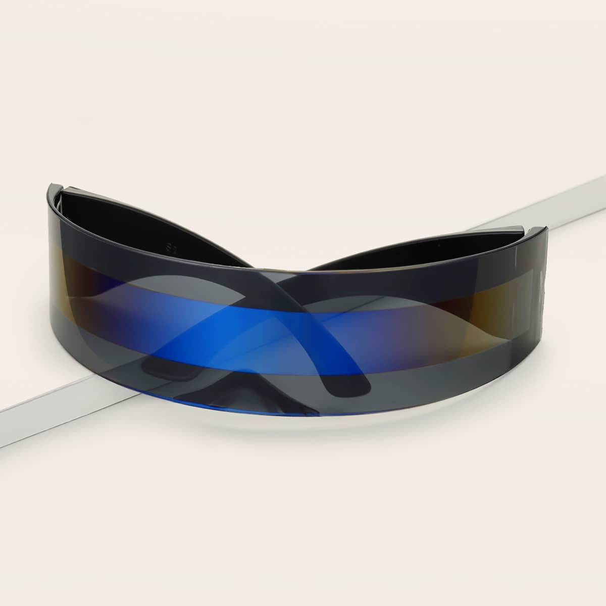 

Striped Pattern Sunglasses