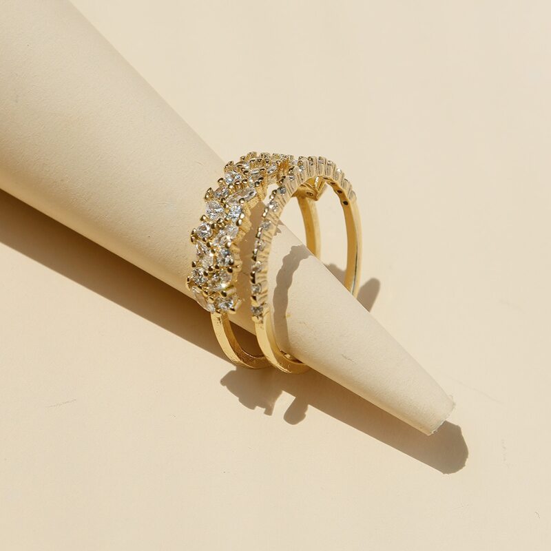 

Rhinestone Engraved Ring, Gold