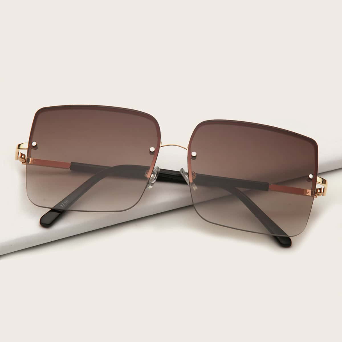 

Square Shaped Sunglasses, Brown