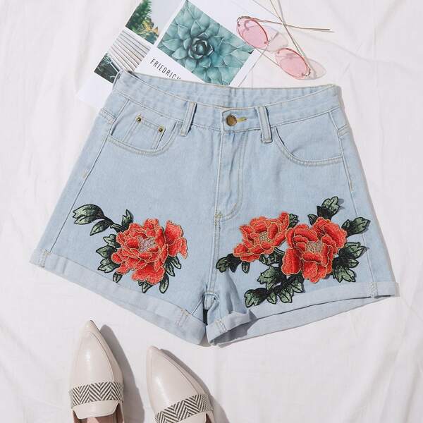 

Appliques Rolled Hem Denim Shorts, Blue