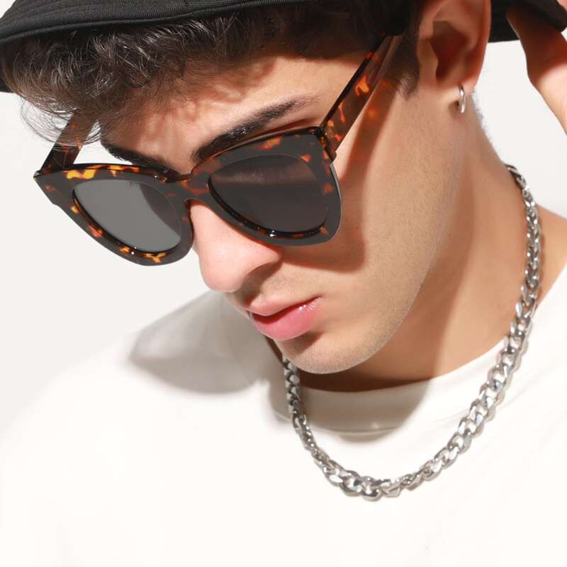 

Guys Tortoiseshell Frame Sunglasses, Black