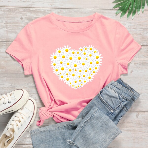 

Plus Daisy Floral And Heart Graphic Tee, Pink